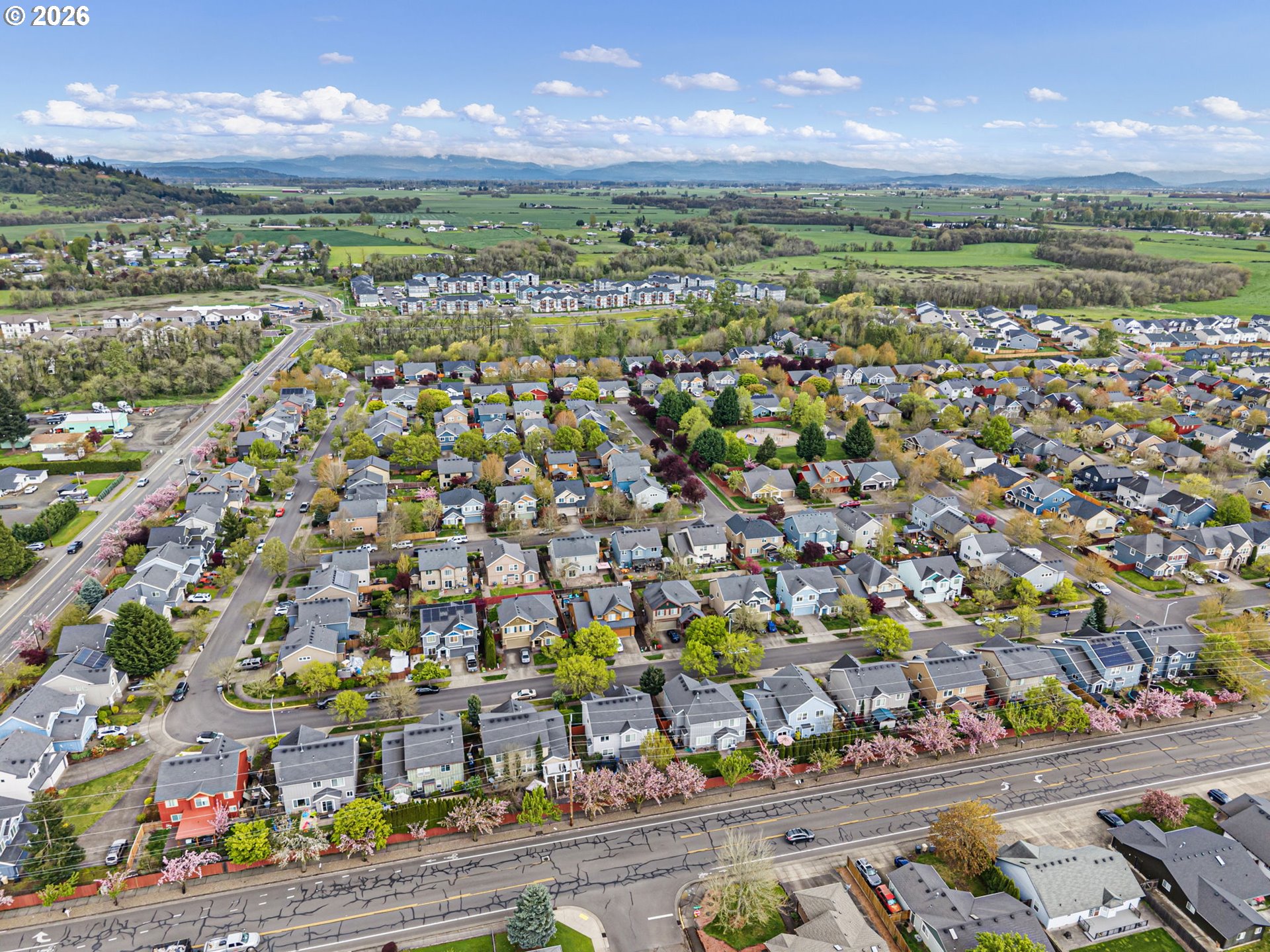 265 Southeast Casting Street Albany, OR 97322 - Photo 43 of 48 a view of a city