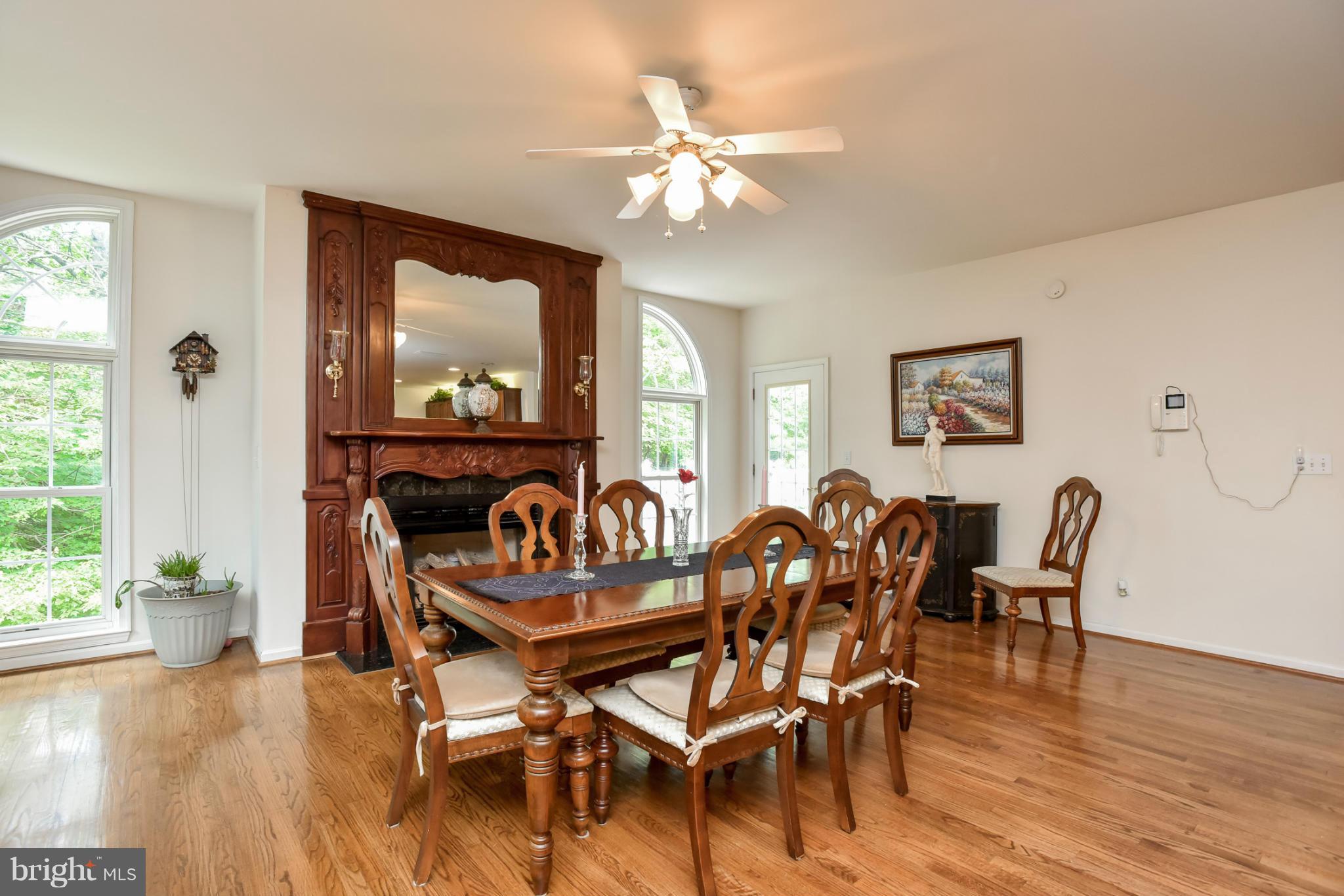 7 Riva Ridge Drive Stafford, VA 22556 - Photo 8 of 30 Stunning MAHOGANY mantle in Breakfast Rm