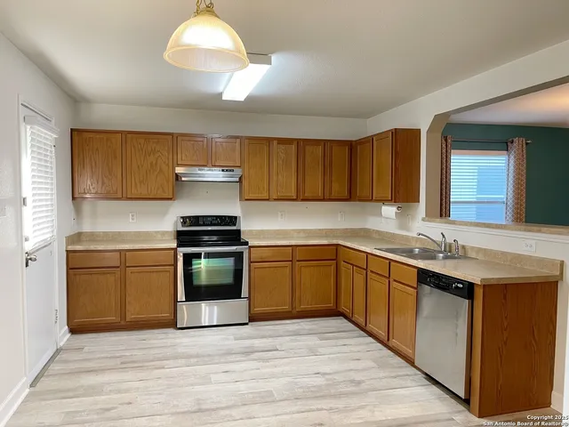 $1,849 | 11827 Ranchwell Cove, San Antonio, TX 78249