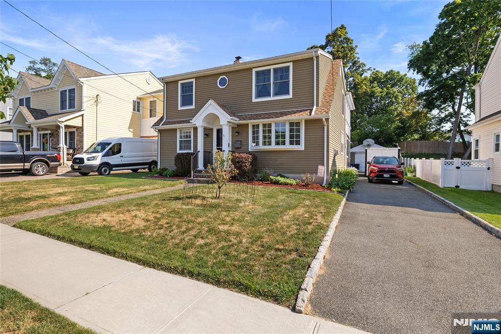 99 Lynwood Road Verona, NJ 07044 - Photo 3 of 30
