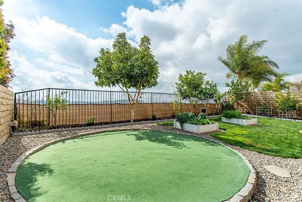 $4,750 | 19920 Via Joyce Drive, Saugus, CA 91350