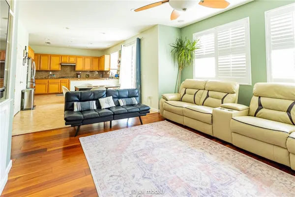 $4,750 | 19920 Via Joyce Drive, Saugus, CA 91350