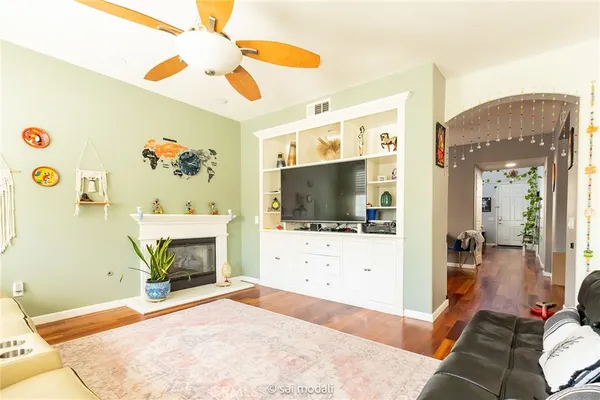 $4,750 | 19920 Via Joyce Drive, Saugus, CA 91350