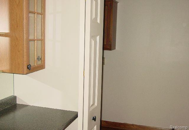 396 Fordcroft Drive Rochester, MI 48309 - Photo 13 of 25 Bar