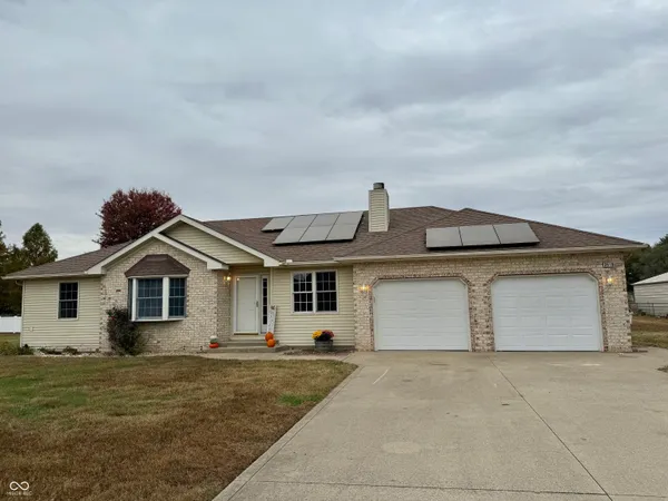 $257,000 | 3919 West Wahachee Drive, Terre Haute, IN 47802
