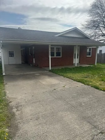$139,000 | 1403 Broadway Street, Scott City, MO 63780