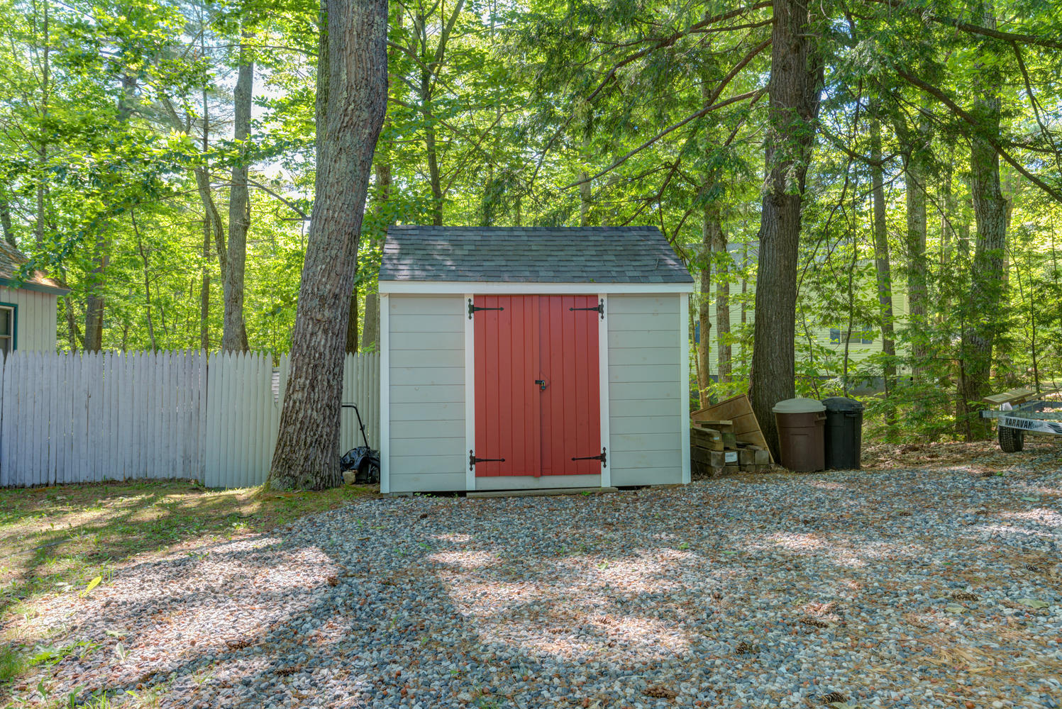 4 Crescent Lane Raymond, ME 04071 - Photo 4 of 56 4 Crescent Ln Raymond ME 04071-large-003