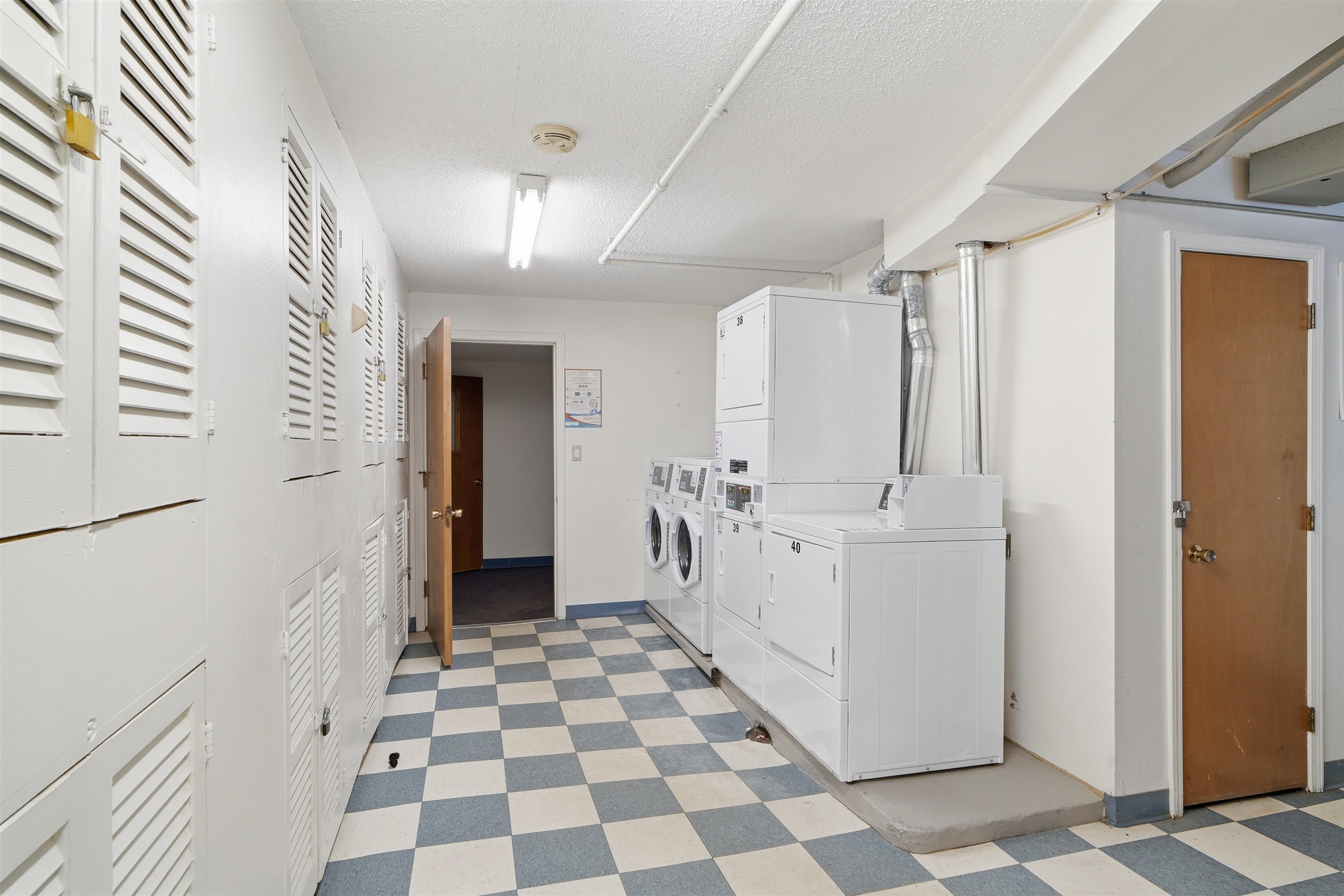 8 Strawberry Bank Road, Unit 9 Nashua, NH 03062 - Photo 23 of 30