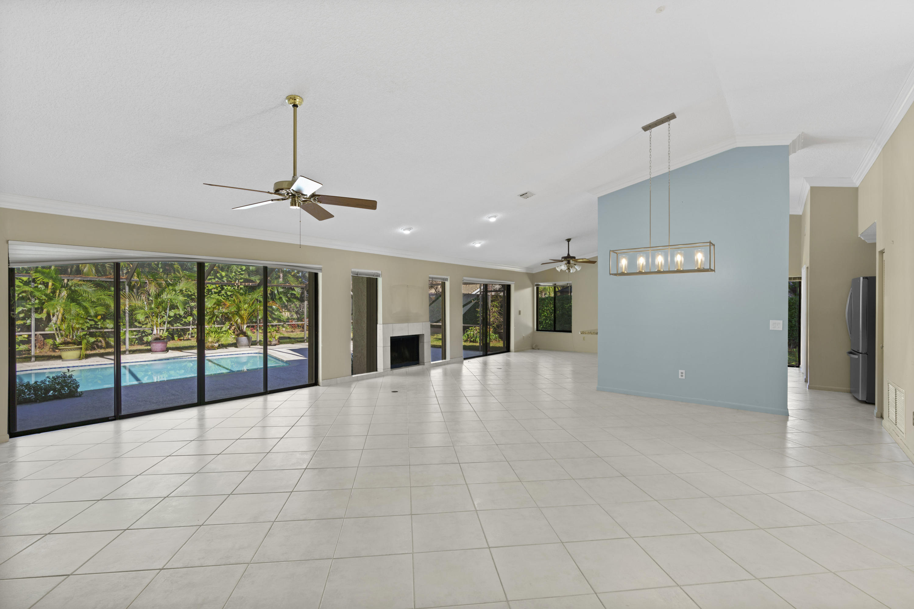 2361 Northwest 26th Street Boca Raton, FL 33431 - Photo 3 of 24 Living Room