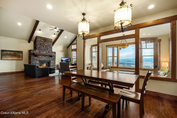 $1,645,000 | 729 Delaney Drive, Sagle, ID 83860