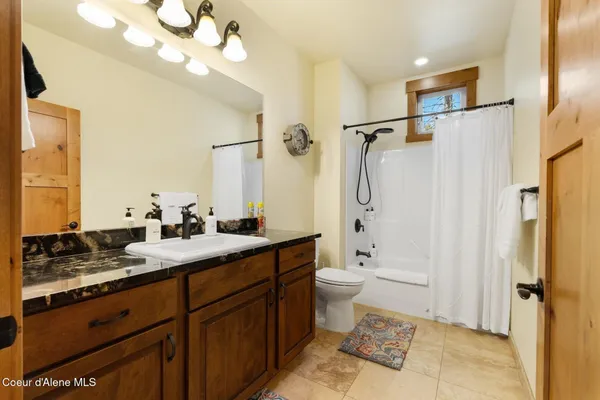 $1,645,000 | 729 Delaney Drive, Sagle, ID 83860