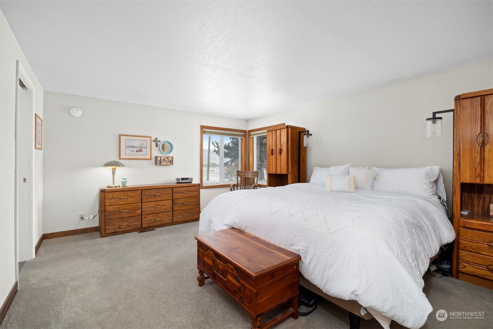 2095 Timon Road Everson, WA 98247 - Photo 15 of 40 a bed room with a bed and furniture