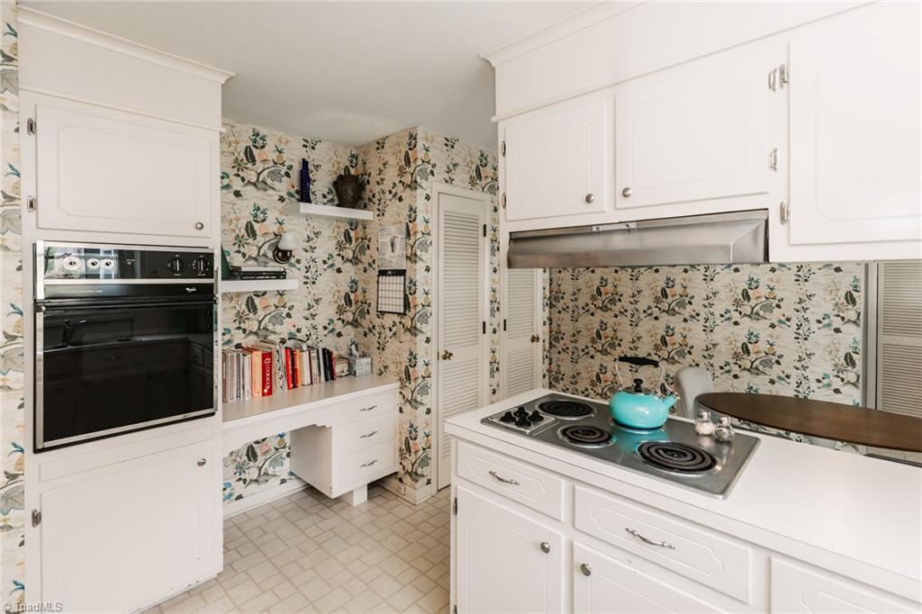 1177 Sweetbriar Road High Point, NC 27262 - Photo 13 of 50 Gallery Image 13