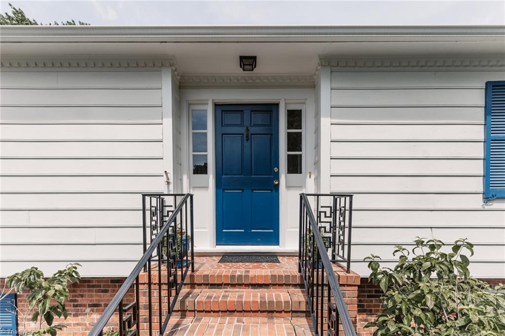 1177 Sweetbriar Road High Point, NC 27262 - Photo 2 of 50 Gallery Image 2
