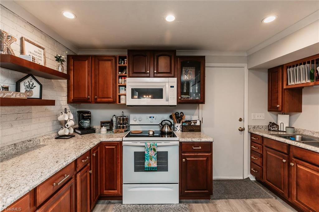 1177 Sweetbriar Road High Point, NC 27262 - Photo 26 of 50 Kitchen accessory dwelling unit