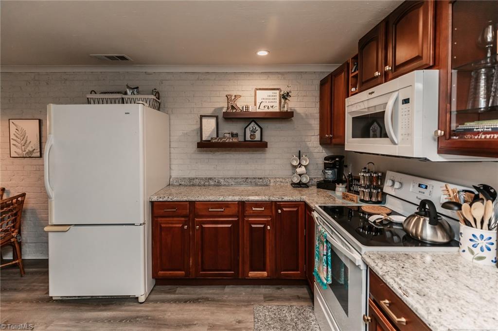 1177 Sweetbriar Road High Point, NC 27262 - Photo 28 of 50 Kitchen accessory dwelling unit
