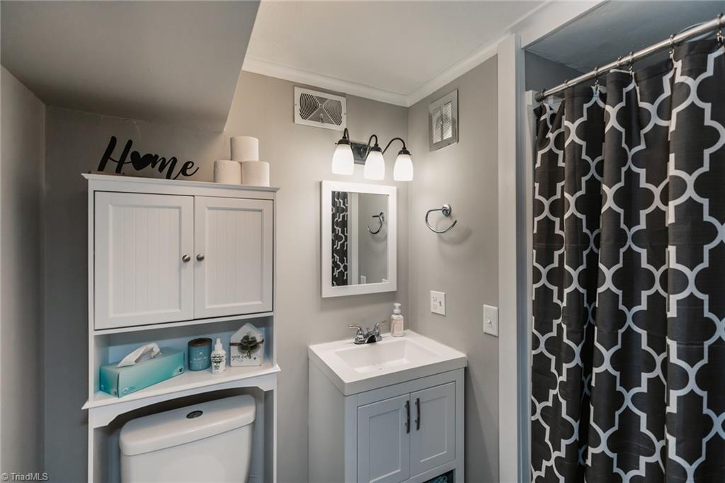 1177 Sweetbriar Road High Point, NC 27262 - Photo 34 of 50 Bathroom accessory dwelling unit
