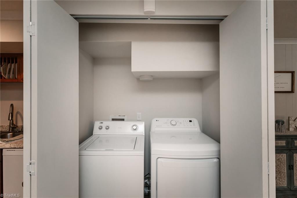 1177 Sweetbriar Road High Point, NC 27262 - Photo 39 of 50 Laundry accessory dwelling unit
