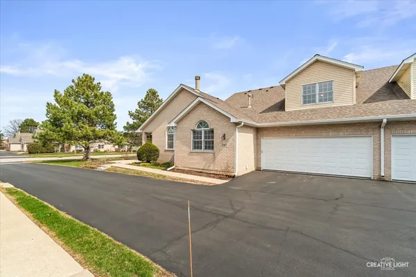 $474,900 | 840 Havenshire Road, Naperville, IL 60565