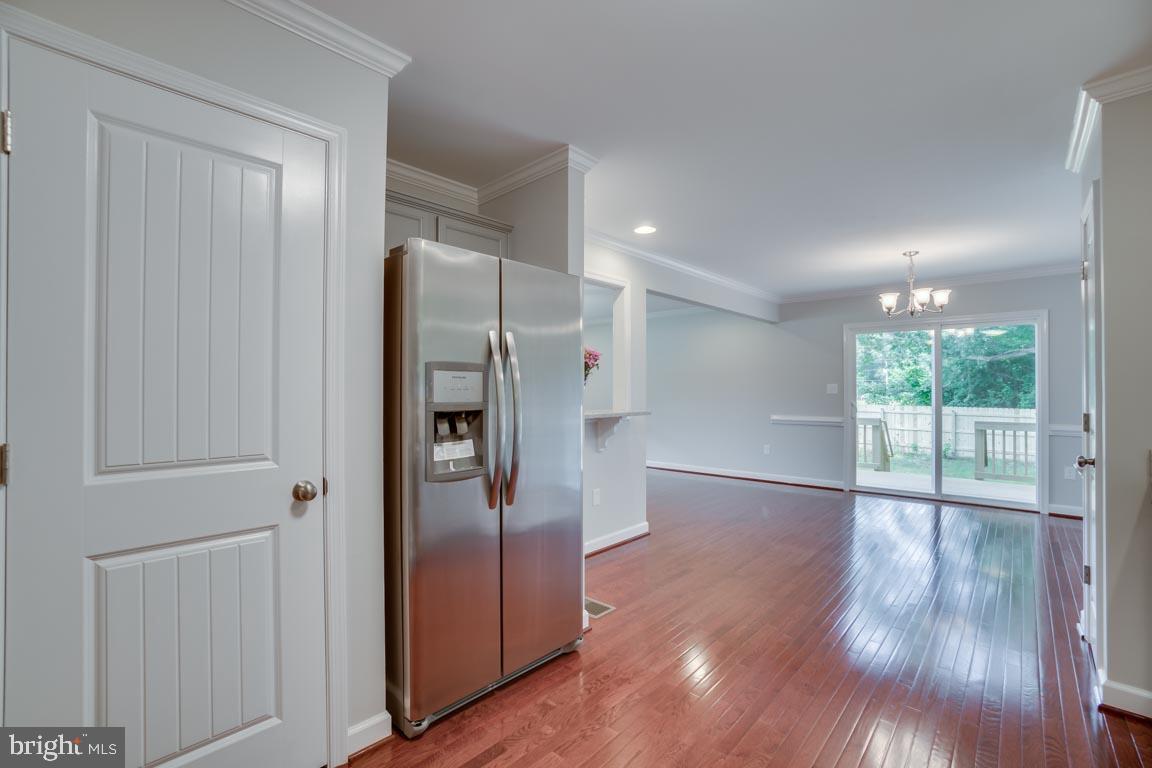 Richmond Road Colonial Beach, VA 22443 - Photo 10 of 28 Pantry & Frig