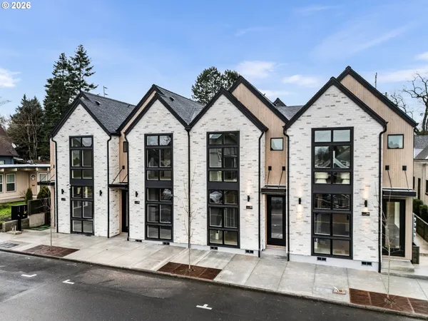 $499,900 | 1911 Broadway Street, Unit 4, Vancouver, WA 98663