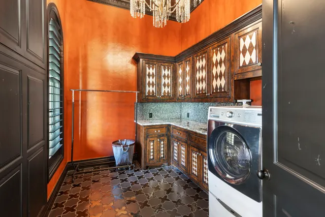 $5,000,000 | 15 Estancia Place, The Woodlands, TX 77389