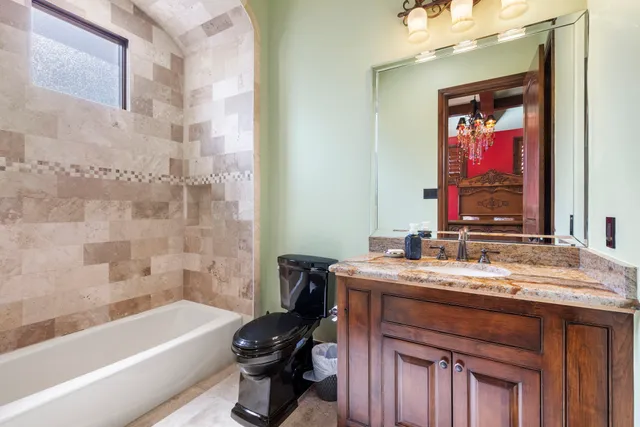 $5,000,000 | 15 Estancia Place, The Woodlands, TX 77389