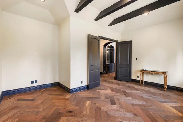 $5,000,000 | 15 Estancia Place, The Woodlands, TX 77389