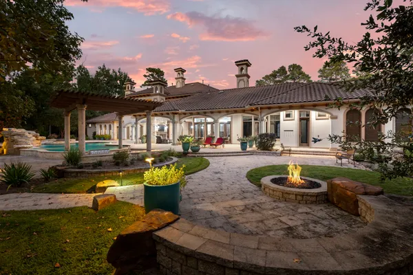 $5,000,000 | 15 Estancia Place, The Woodlands, TX 77389