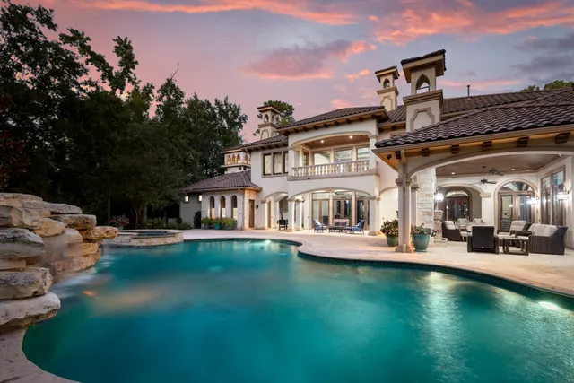 $5,000,000 | 15 Estancia Place, The Woodlands, TX 77389