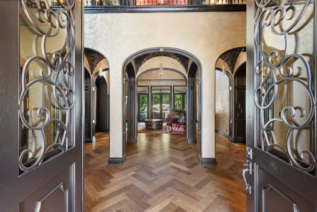 $5,000,000 | 15 Estancia Place, The Woodlands, TX 77389