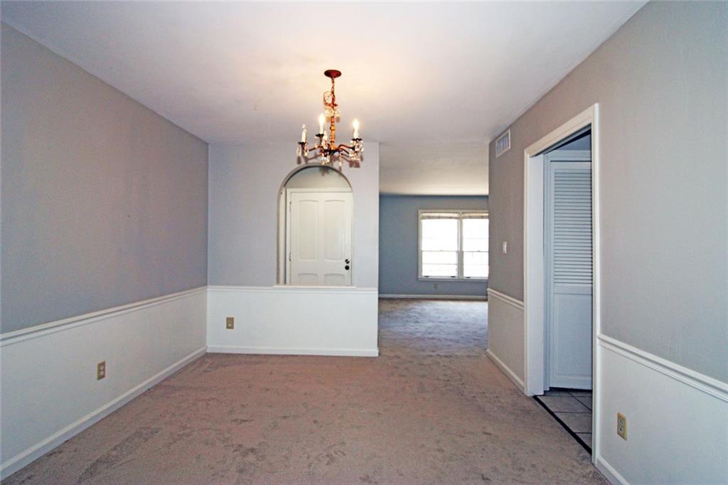 68 La Rue Place Northwest Atlanta, GA 30327 - Photo 3 of 72