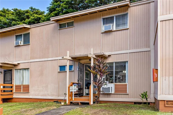 $3,500 | 98-1394 Nola Street, Unit 110, Pearl City, HI 96782
