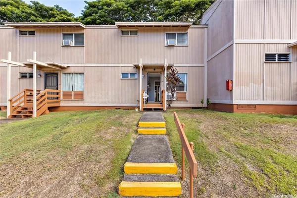 $3,500 | 98-1394 Nola Street, Unit 110, Pearl City, HI 96782
