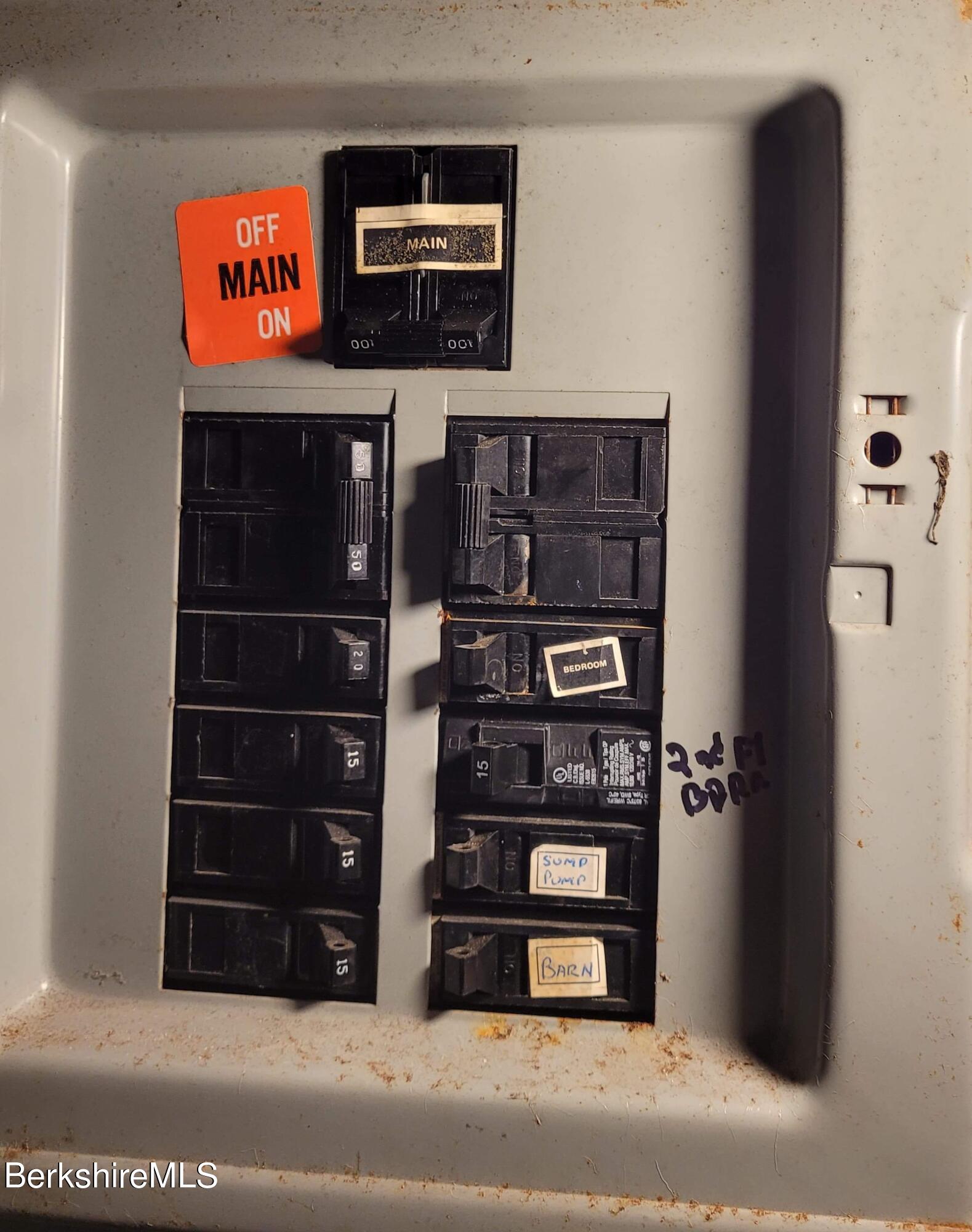 6 Middle Road Clarksburg, MA 01247 - Photo 17 of 17 100 AMP