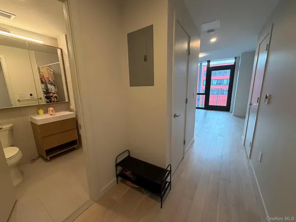 $2,900 | 131-02 40th Road, Unit 7R | Flushing