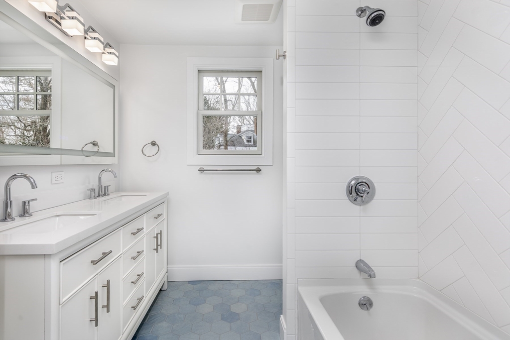 4 Ruby Avenue Marblehead, MA 01945 - Photo 26 of 30