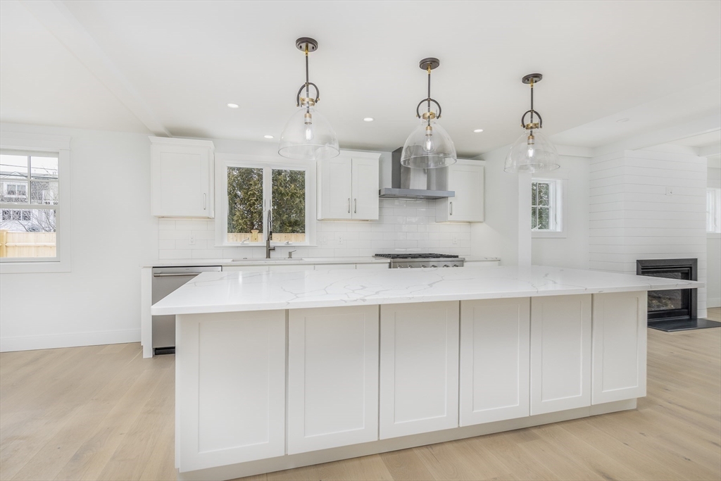 4 Ruby Avenue Marblehead, MA 01945 - Photo 5 of 30