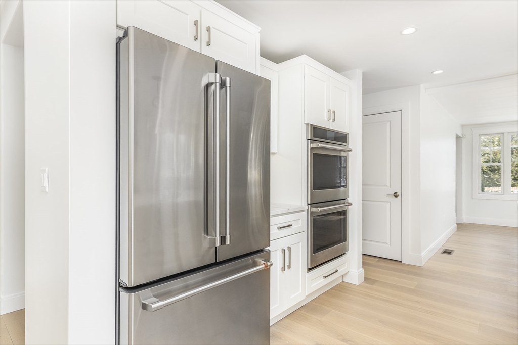 4 Ruby Avenue Marblehead, MA 01945 - Photo 9 of 30