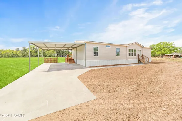 $199,999 | 19925 Errol Road, Crowley, LA 70526