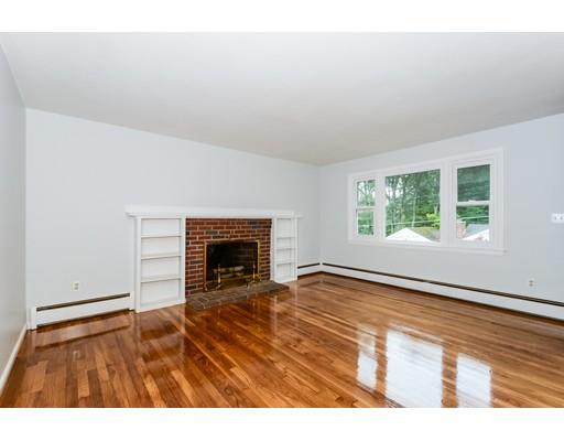 8 Woodridge Road Maynard, MA 01754 - Photo 2 of 14 Gallery Image 2