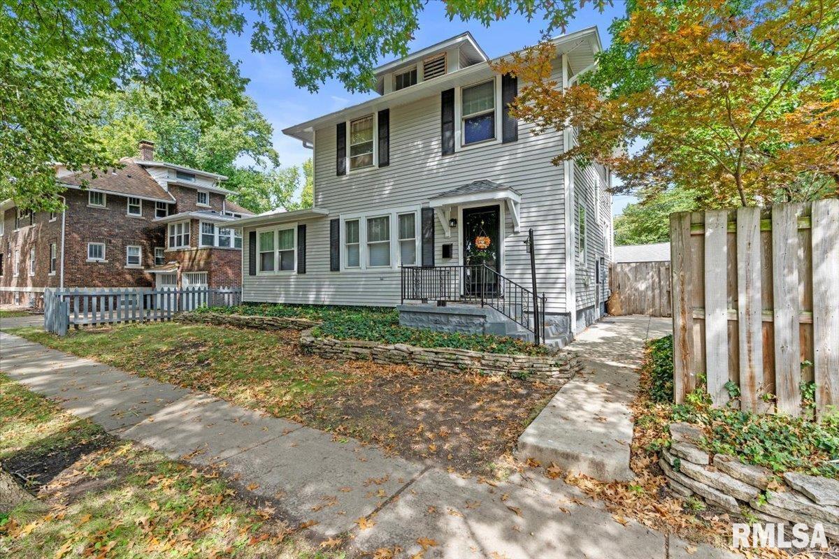 517 West Cedar Street Springfield, IL 62704 - Photo 3 of 32 Gallery Image 3