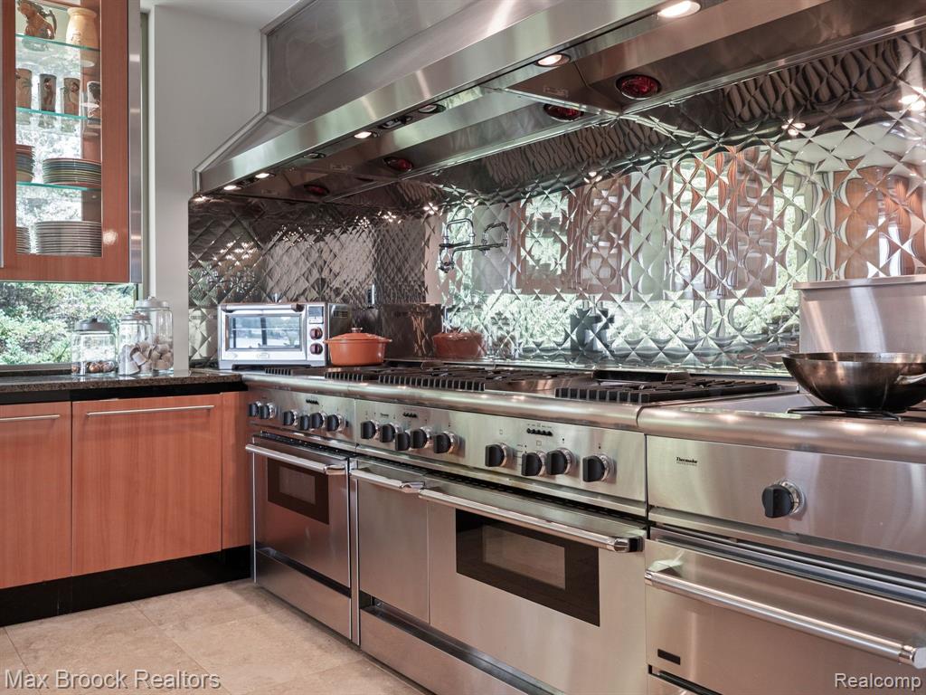 4790 Dow Ridge Road West Bloomfield, MI 48324 - Photo 25 of 99