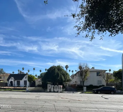 $1,358,000 | 1104 North Lake Avenue, Pasadena, CA 91104