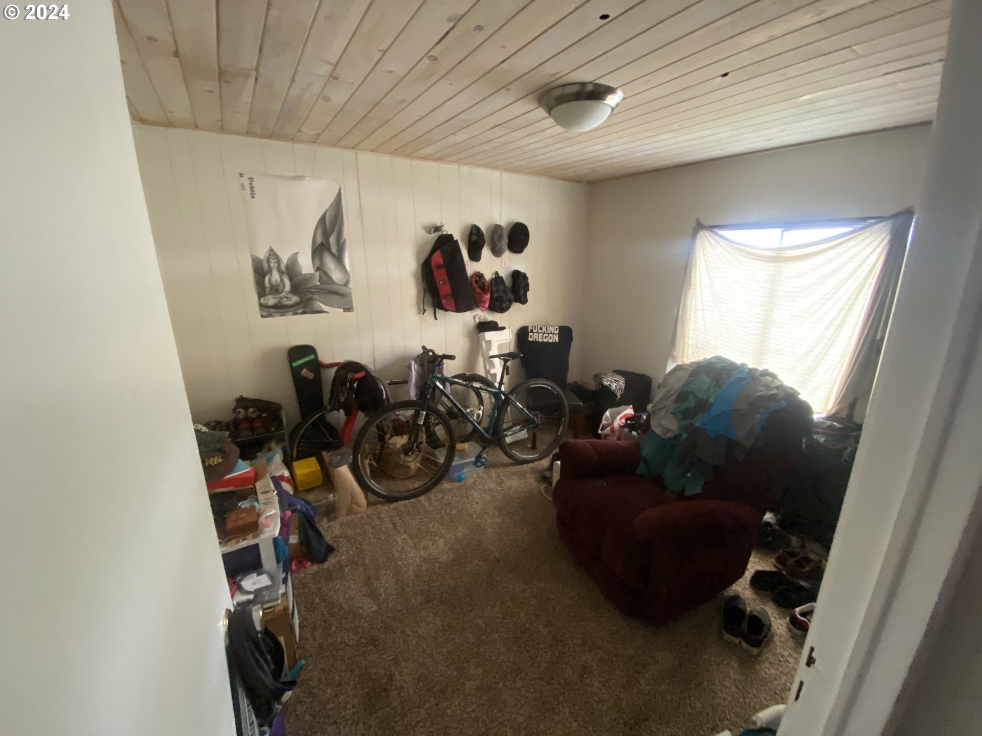 237 Waite Street Eugene, OR 97402 - Photo 13 of 17 a view of a room with gym equipment