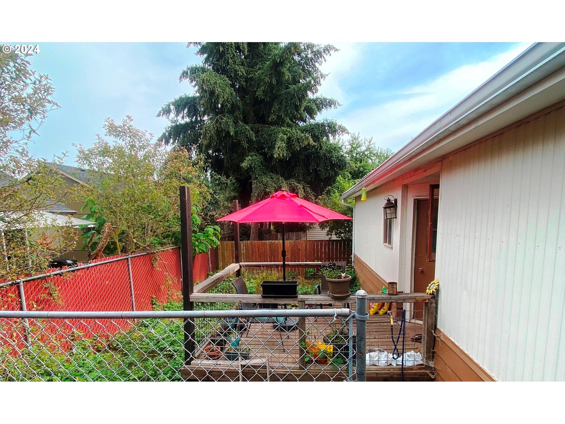 237 Waite Street Eugene, OR 97402 - Photo 3 of 17 a view of a swimming pool with a patio