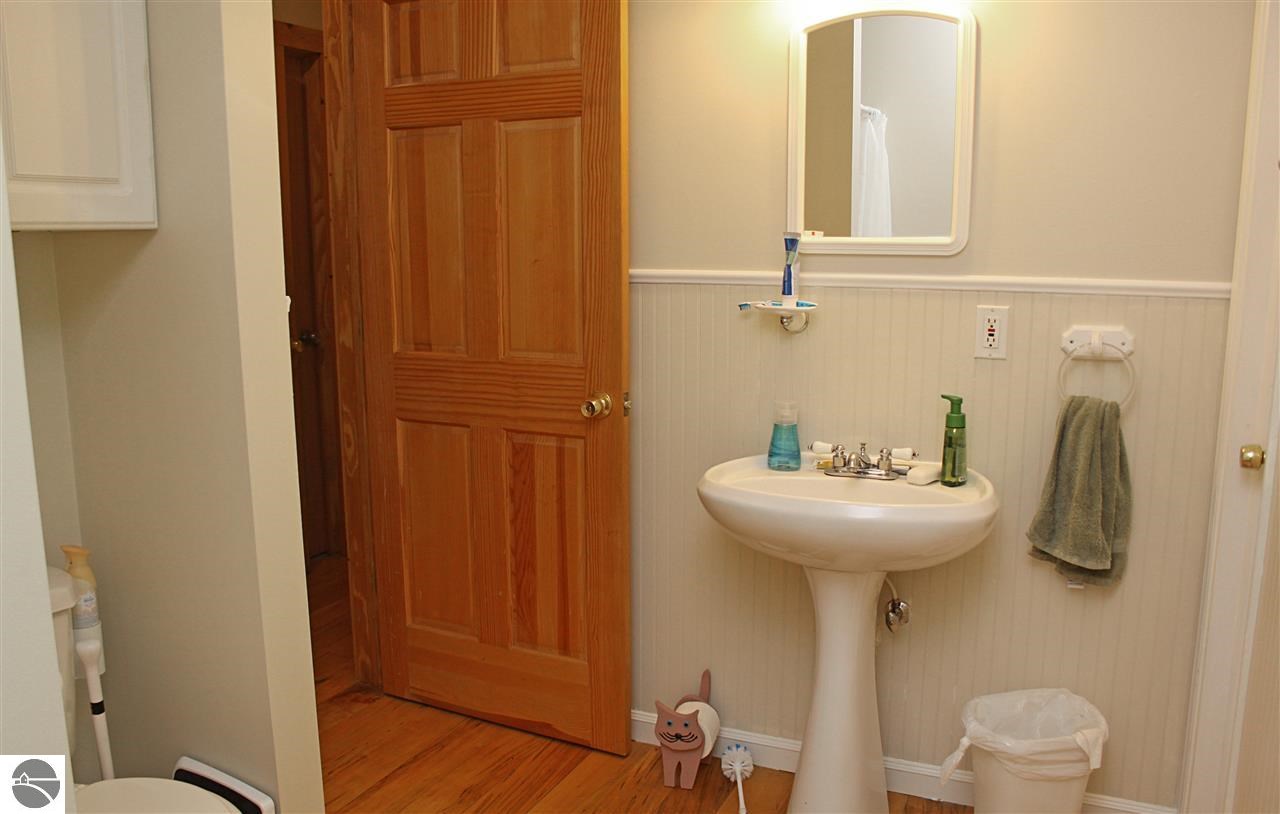 5925 Cedar Valley Road Traverse City, MI 49684 - Photo 21 of 32 1789376-20.JPG
