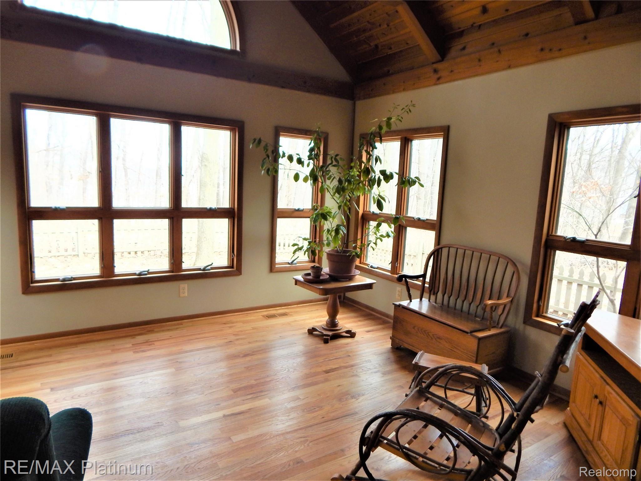 6301 Rivers Edge Drive Howell, MI 48855 - Photo 11 of 85 DSCN0643.jpg