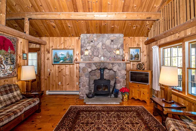 $655,000 | 17 Pickering Road, Bartlett, NH 03812