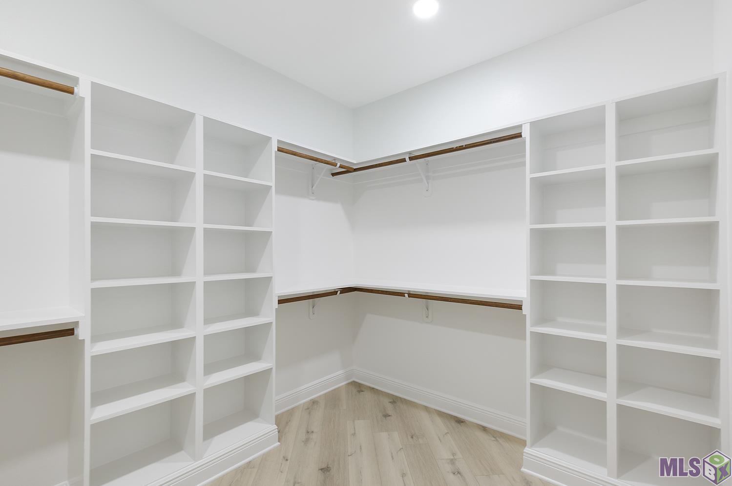 9536 Avis Avenue Baton Rouge, LA 70810 - Photo 7 of 13